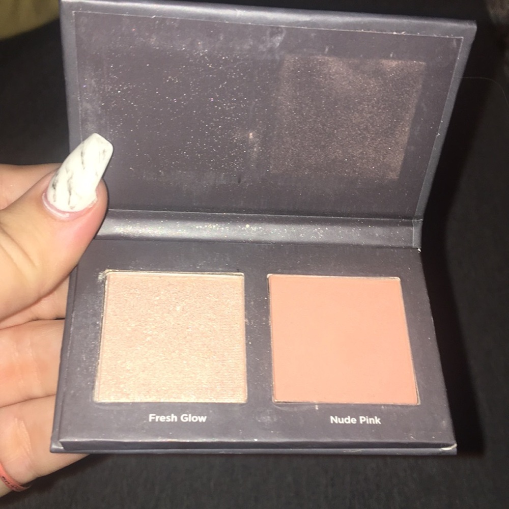 highlight and blush mini palette